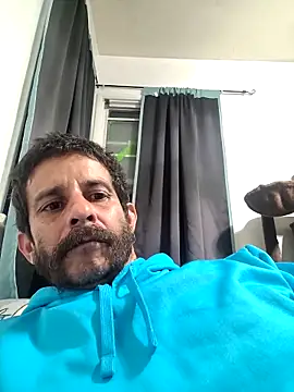 Snapshot of LongDickZee562 chatting on November 2025 05:39:01 AM LongDickZee562 online show from November 2025 05:39:01 AM