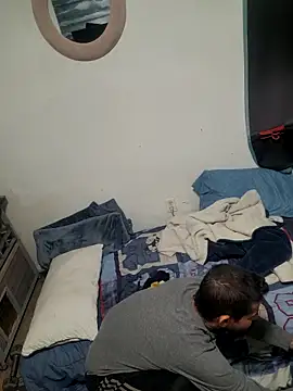 Snapshot of LongDickZee562 chatting on November 2025 07:17:01 PM LongDickZee562 online show from November 2025 07:17:01 PM