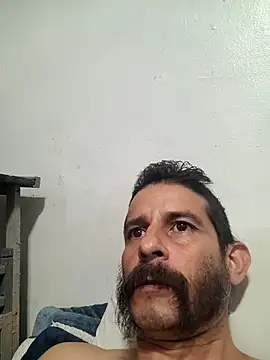 Snapshot of LongDickZee562 chatting on November 2025 07:23:02 AM LongDickZee562 online show from November 2025 07:23:02 AM