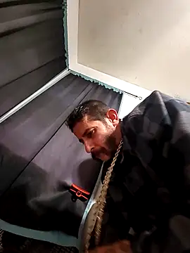 Snapshot of LongDickZee562 chatting on December 2025 10:02:01 AM LongDickZee562 online show from December 2025 10:02:01 AM