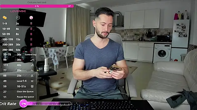 Snapshot of ZackFraser chatting on November 2025 10:07:01 AM ZackFraser online show from November 2025 10:07:01 AM