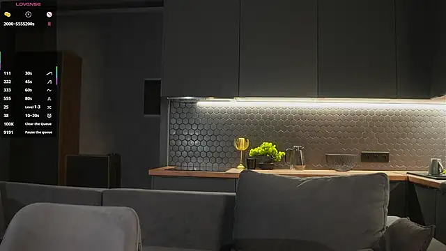 Snapshot of IdaJonesy chatting on November 2025 07:30:01 AM IdaJonesy online show from November 2025 07:30:01 AM