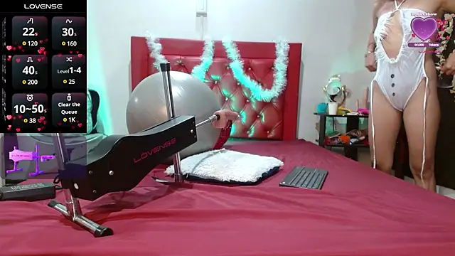 Snapshot of cleopatraa chatting on December 2024 07:25:02 PM cleopatraa online show from December 2024 07:25:02 PM