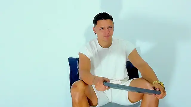 Snapshot of MITCHELL_BURNS chatting on December 2024 12:59:01 AM MITCHELL BURNS online show from December 2024 12:59:01 AM