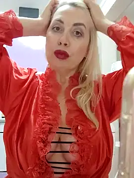 Snapshot of HotJanet chatting on October 2025 05:41:02 PM HotJanet online show from October 2025 05:41:02 PM