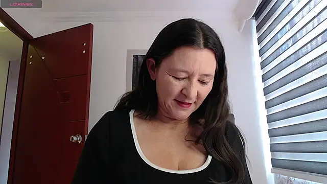 Snapshot of _Alice_Horny_Gh chatting on April 2026 05:54:01 PM Alice Horny Gh online show from April 2026 05:54:01 PM