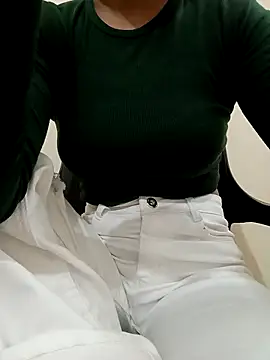 Snapshot of sweet_jia23 chatting on November 2025 05:18:02 AM sweet jia23 online show from November 2025 05:18:02 AM