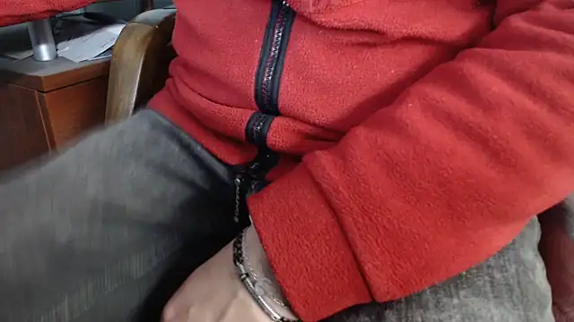 smoothandtiny online show from February 2025 02:10:01 PM