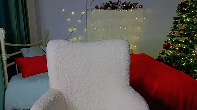 Snapshot of Lina-hill chatting on December 2024 01:00:01 PM Lina-hill online show from December 2024 01:00:01 PM