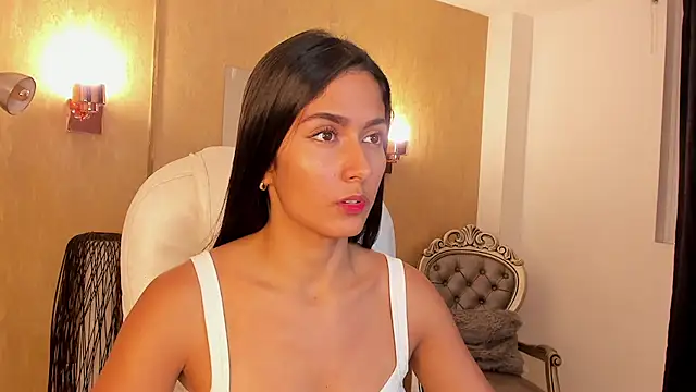 Snapshot of your_khloe chatting on February 2025 01:57:01 PM your khloe online show from February 2025 01:57:01 PM