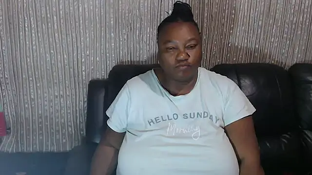 Snapshot of MATUREBUSSTY chatting on November 2025 12:10:02 AM MATUREBUSSTY online show from November 2025 12:10:02 AM