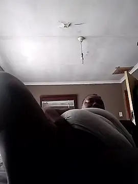 Snapshot of MATUREBUSSTY chatting on January 2026 06:06:02 AM MATUREBUSSTY online show from January 2026 06:06:02 AM