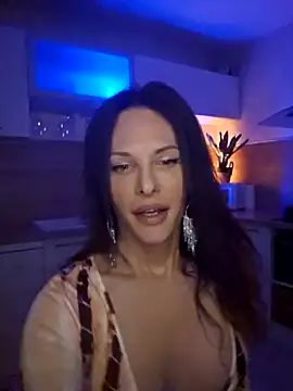 Luna Kitanna online show from December 2024 09:13:02 PM