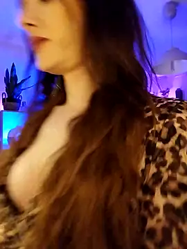 Luna Kitanna online show from March 2025 09:09:02 PM