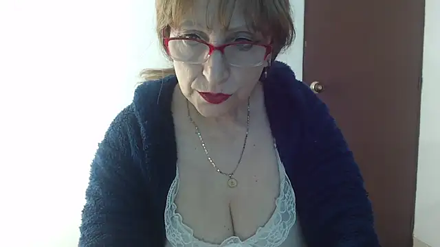 Lilly macflyy online show from October 2025 06:41:02 PM