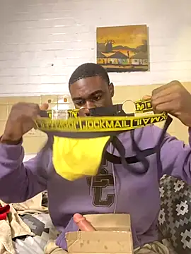 Pinepool21 online show from October 2025 09:15:01 PM