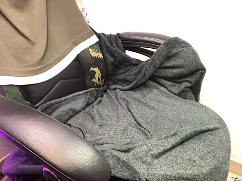 layneinchains online show from October 2025 07:52:02 AM