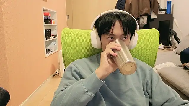 freeeeeessssss111 online show from December 2025 04:22:01 AM