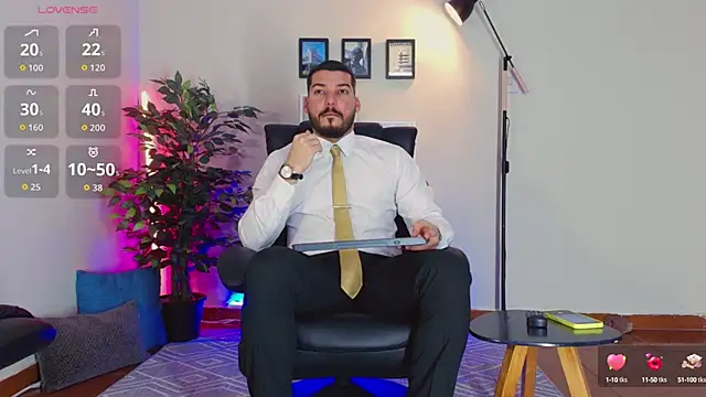 HenryBenso online show from October 2025 05:42:01 PM