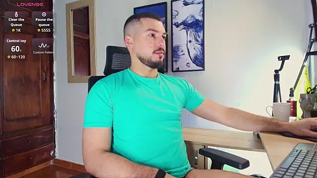 HenryBenso online show from November 2025 10:04:02 AM