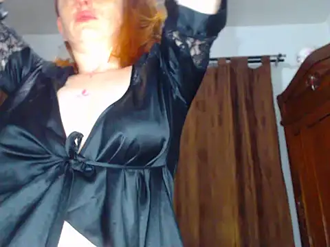 Snapshot of Redhead_incandy chatting on August 2026 11:17:02 PM Redhead incandy online show from August 2026 11:17:02 PM