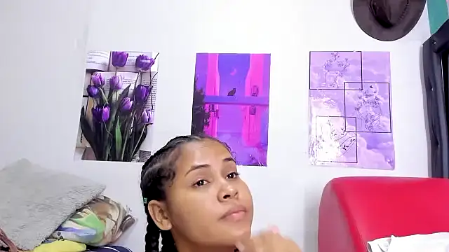 Snapshot of makena18 chatting on December 2024 12:49:01 PM makena18 online show from December 2024 12:49:01 PM