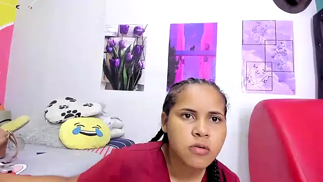 Snapshot of makena18 chatting on December 2024 12:49:01 PM makena18 online show from December 2024 12:49:01 PM