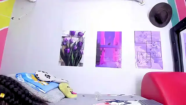 Snapshot of makena18 chatting on December 2024 01:11:02 PM makena18 online show from December 2024 01:11:02 PM