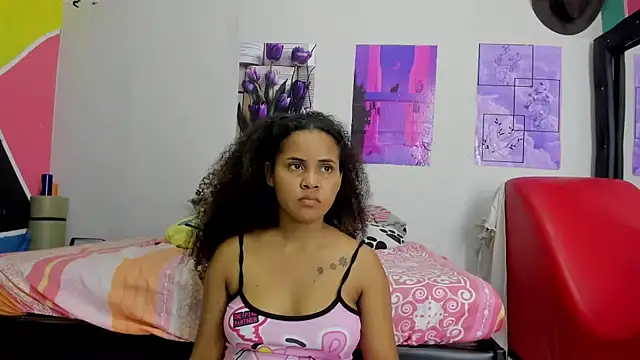 Snapshot of makena18 chatting on December 2024 12:45:02 PM makena18 online show from December 2024 12:45:02 PM