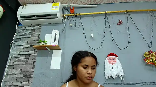 Snapshot of makena18 chatting on January 2025 12:52:01 PM makena18 online show from January 2025 12:52:01 PM