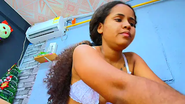 Snapshot of makena18 chatting on January 2025 12:47:01 PM makena18 online show from January 2025 12:47:01 PM