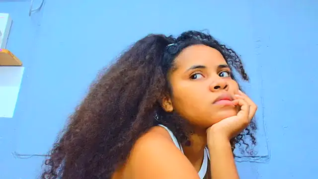 Snapshot of makena18 chatting on January 2025 01:22:02 PM makena18 online show from January 2025 01:22:02 PM