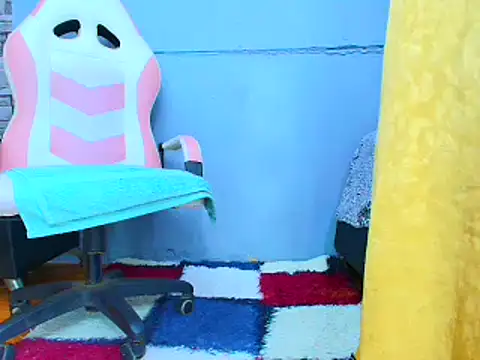 Snapshot of makena18 chatting on January 2025 12:51:02 PM makena18 online show from January 2025 12:51:02 PM