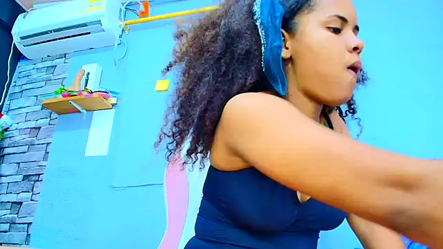 Snapshot of makena18 chatting on February 2025 01:16:01 PM makena18 online show from February 2025 01:16:01 PM