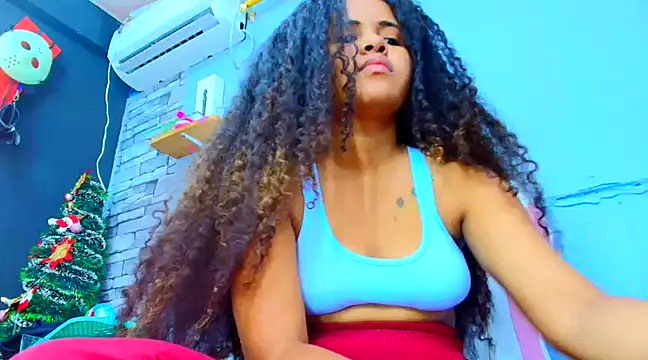 Snapshot of makena18 chatting on February 2025 12:48:01 PM makena18 online show from February 2025 12:48:01 PM