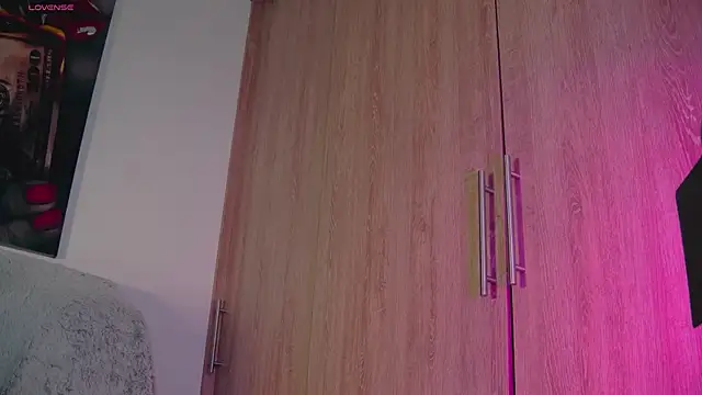 aidaadams online show from October 2025 10:56:02 AM