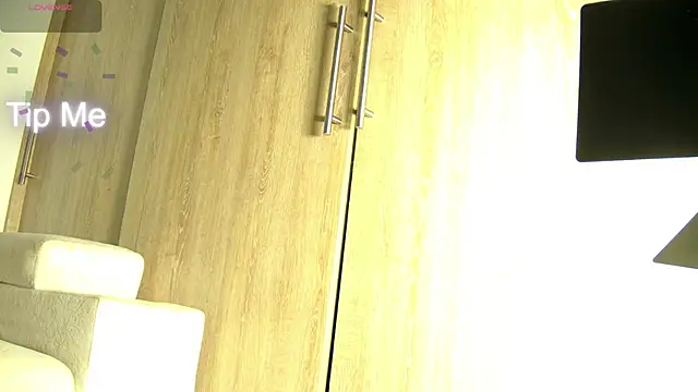 aidaadams online show from November 2025 11:09:02 AM