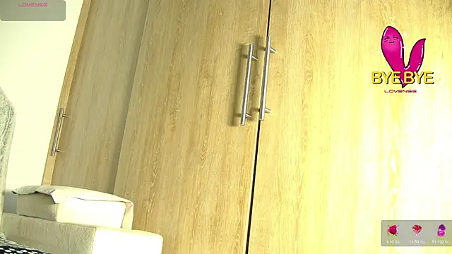 aidaadams online show from November 2025 12:13:01 PM