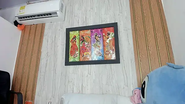 Alika01 online show from June 2026 01:59:02 PM