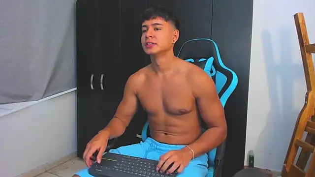 Snapshot of Bray_Kevin chatting on November 2025 05:59:01 PM Bray Kevin online show from November 2025 05:59:01 PM