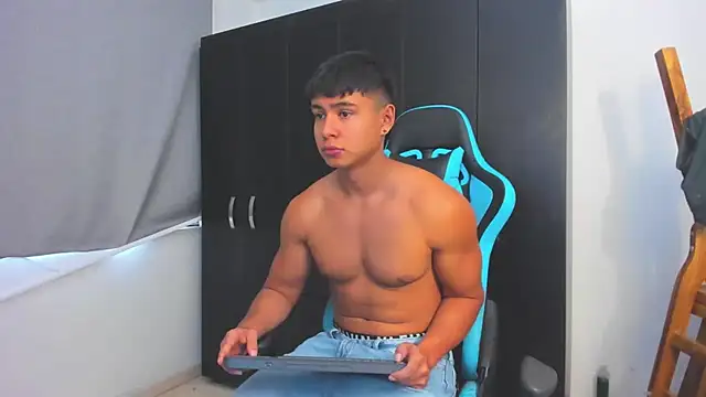 Snapshot of Bray_Kevin chatting on December 2025 07:42:01 PM Bray Kevin online show from December 2025 07:42:01 PM