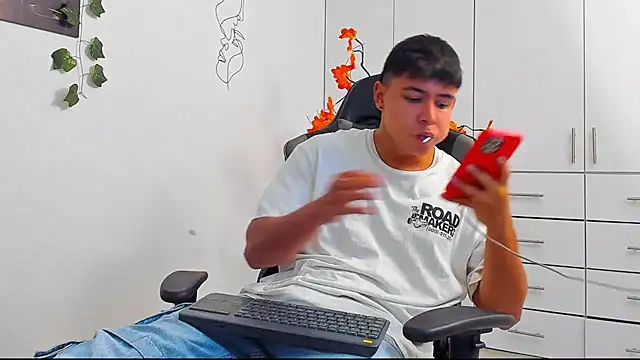 Snapshot of Bray_Kevin chatting on January 2026 04:20:02 PM Bray Kevin online show from January 2026 04:20:02 PM