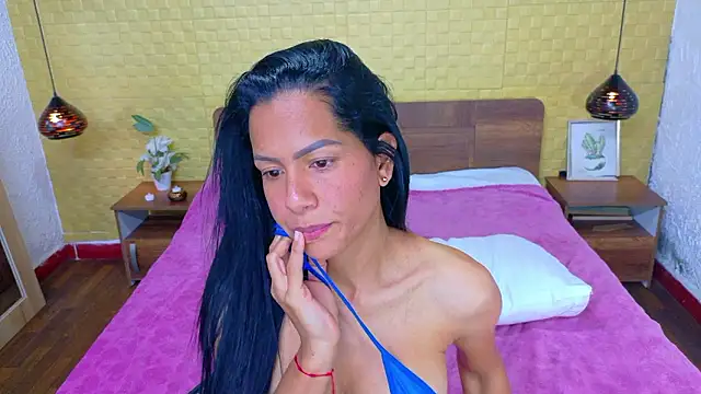 Snapshot of Mrs_booty chatting on December 2024 03:52:01 PM Mrs booty online show from December 2024 03:52:01 PM