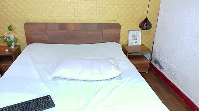 Snapshot of Mrs_booty chatting on January 2025 06:28:01 PM Mrs booty online show from January 2025 06:28:01 PM