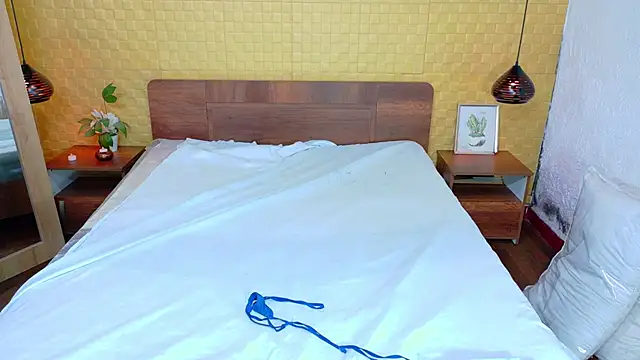 Snapshot of Mrs_booty chatting on January 2025 02:30:02 PM Mrs booty online show from January 2025 02:30:02 PM