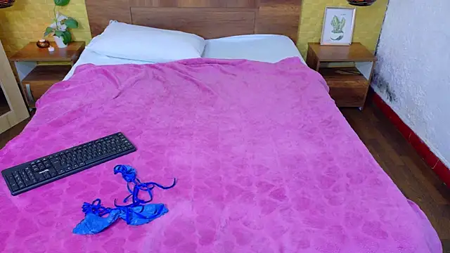 Snapshot of Mrs_booty chatting on February 2025 02:21:01 PM Mrs booty online show from February 2025 02:21:01 PM