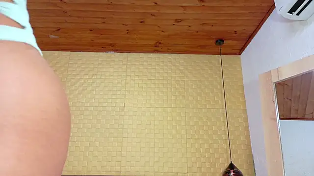 Snapshot of Mrs_booty chatting on March 2025 02:59:01 PM Mrs booty online show from March 2025 02:59:01 PM