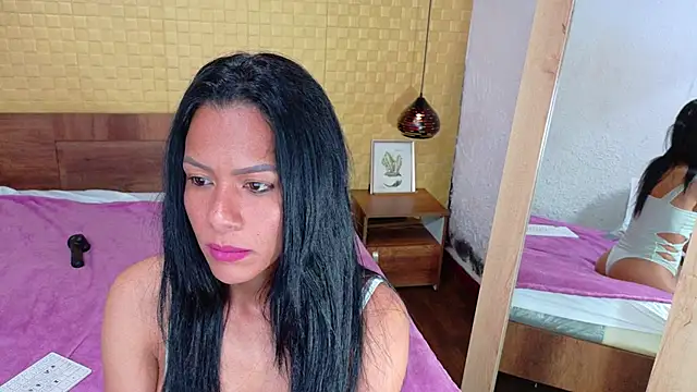 Snapshot of Mrs_booty chatting on March 2025 06:01:02 PM Mrs booty online show from March 2025 06:01:02 PM