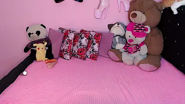 Ciinamonloren online show from February 2026 01:43:02 AM