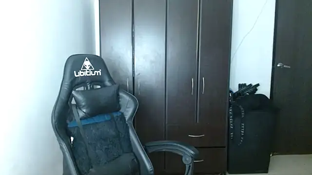 natashasmithe online show from February 2025 06:44:01 PM